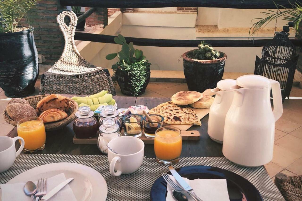 Riad Nejma Lounge มาร์ราเกช ภายนอก รูปภาพ